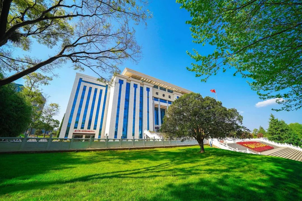 云南工商学院39栋公寓一楼A-5号商铺（原茶百道）项目